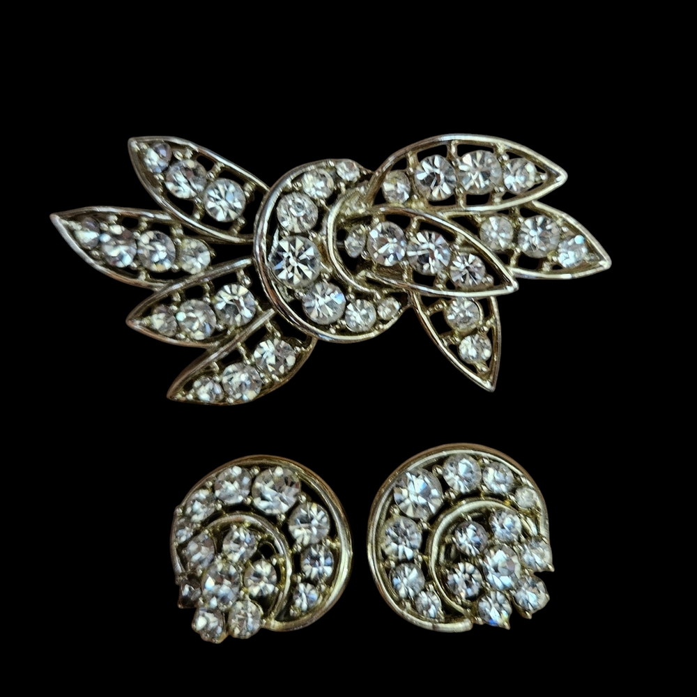 Albert Weiss Elegant Rhinestone Silver Brooch And Earing Set VINTAGE 2.5"